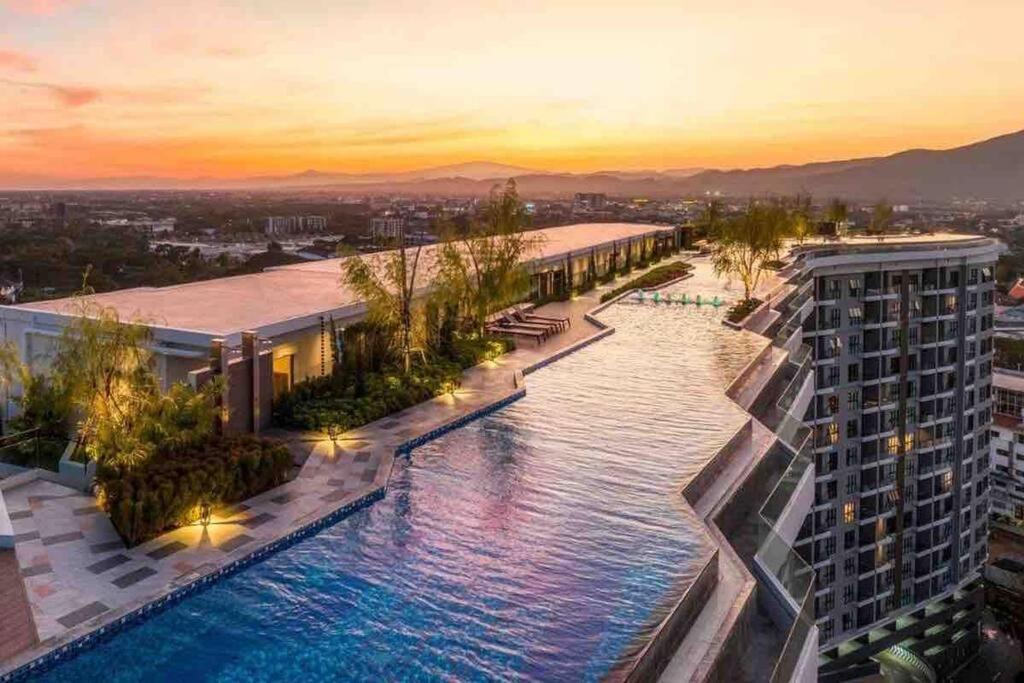 New & Cozy 2 Bedroom @ The Astra Sky River Чиангмай Экстерьер фото