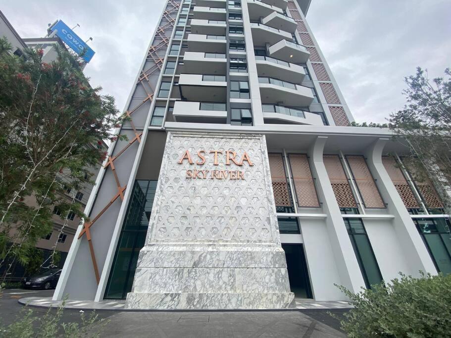 New & Cozy 2 Bedroom @ The Astra Sky River Чиангмай Экстерьер фото