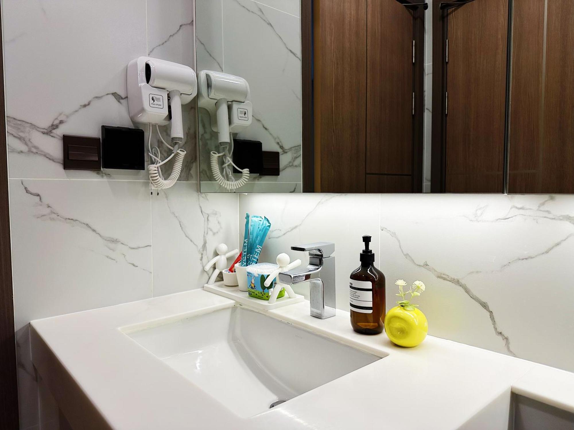New & Cozy 2 Bedroom @ The Astra Sky River Чиангмай Экстерьер фото